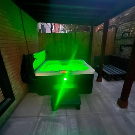 Central London, Jaccuzzi,Newbuild, 2 Bedrooms Two Baths Exterior foto